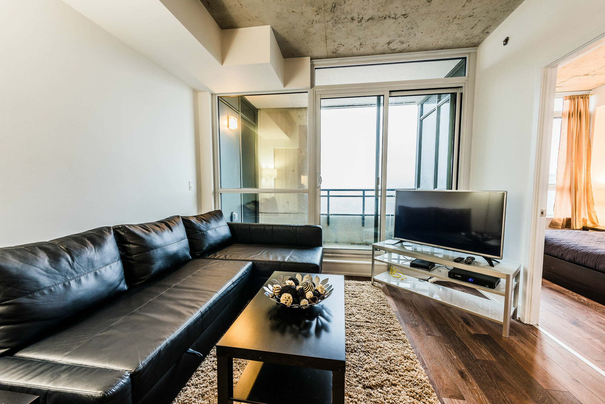 Gladstone Suites - Toronto Central Exterior photo